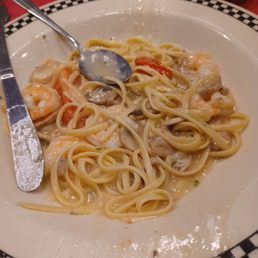 Amazing Shrimp scampi !!! The toasted Ravioli was extremely light and delish. The cannoli.....Unbelievable. My new go to! Amazing Shrimp scampi !!! The toasted Ravioli was extremely light and delish. The cannoli.....Unbelievable. My new go to!