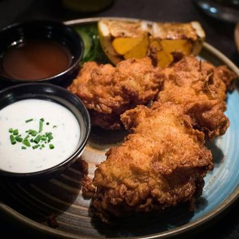 Bird - BUTTERMILK FRIED CHICKEN Bourbon Honey Hot Sauce, Ranch Dressing, Pickles - Chicken Shop Near Me - Stockholm, Alberta