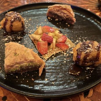 El Mansour - Desert platter - Moroccan Near Me - San Francisco, California