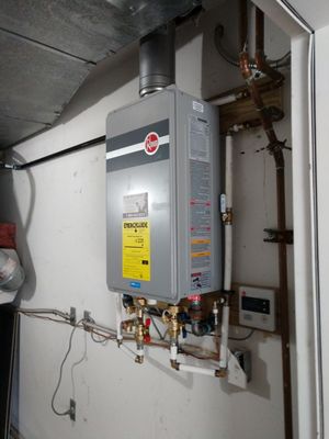 Plumbing By The Gas Guys Logo