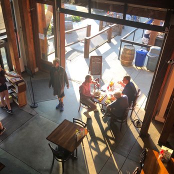 Snoqualmie Falls Brewery - Brewpubs Near Me - Snoqualmie, Washington