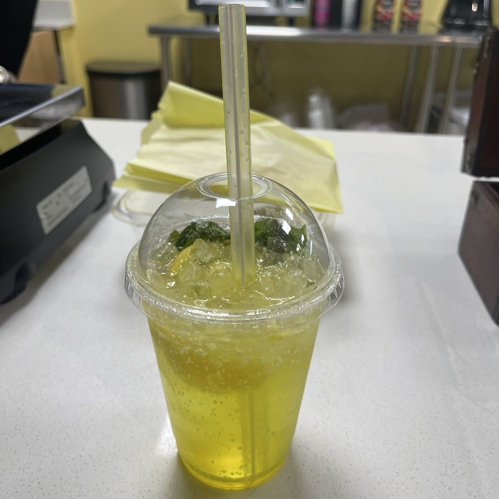 Fresh Pineapple Mojito