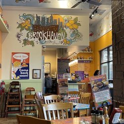 The Flying Biscuit Cafe - A bright fun space