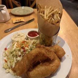 Fish 'n' Chips, very good. Fish 'n' Chips, very good.