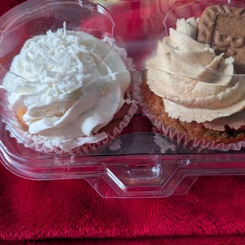Sunshine’s Cupcakery - Sunshine's cupcakes are top-notch and amazing. Definitely five stars - Cupcakes Near Me - South Elgin, Illinois Sunshine’s Cupcakery - Sunshine's cupcakes are top-notch and amazing. Definitely five stars - Cupcakes Near Me - South Elgin, Illinois