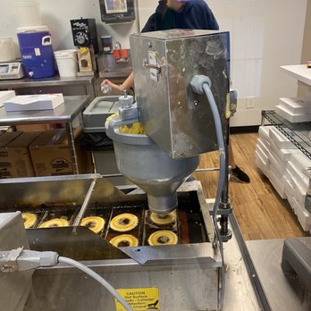 Deep Creek Donuts - Donut kitchen - Donuts Near Me - Oakland, Maryland Deep Creek Donuts - Donut kitchen - Donuts Near Me - Oakland, Maryland