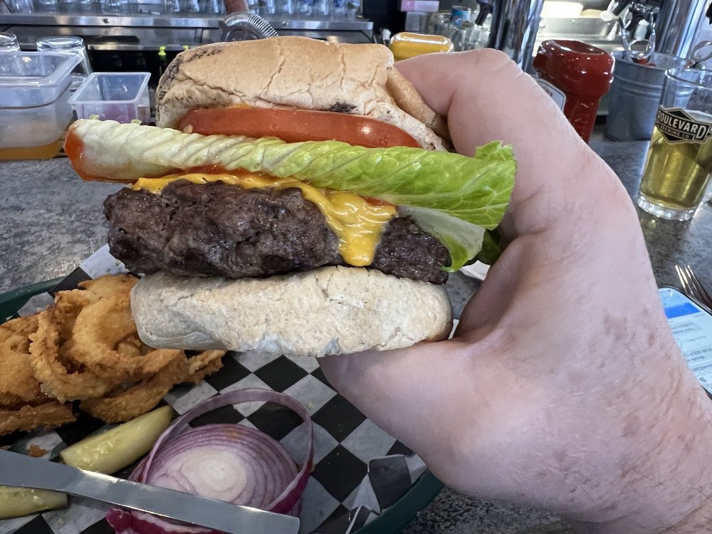 BUCKETS BAR & GRILL 1331 US40, Blue Springs, MO Yelp