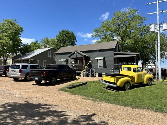 Round Top Brewing & Kitchen by null