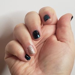 Ginger Roots Salon - Gel manicure