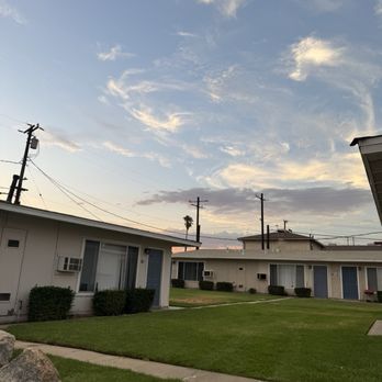 Las Brisas Apartments - Apartments Near Me - Colton, California
