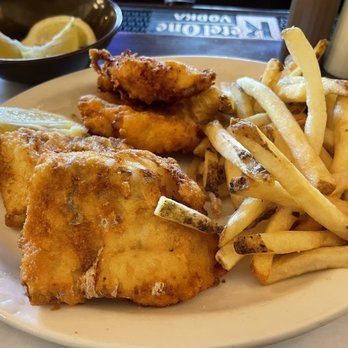 Clifford's Supper Club - Friday Fish Fry - Supper Clubs Near Me - Hales Corners, Wisconsin