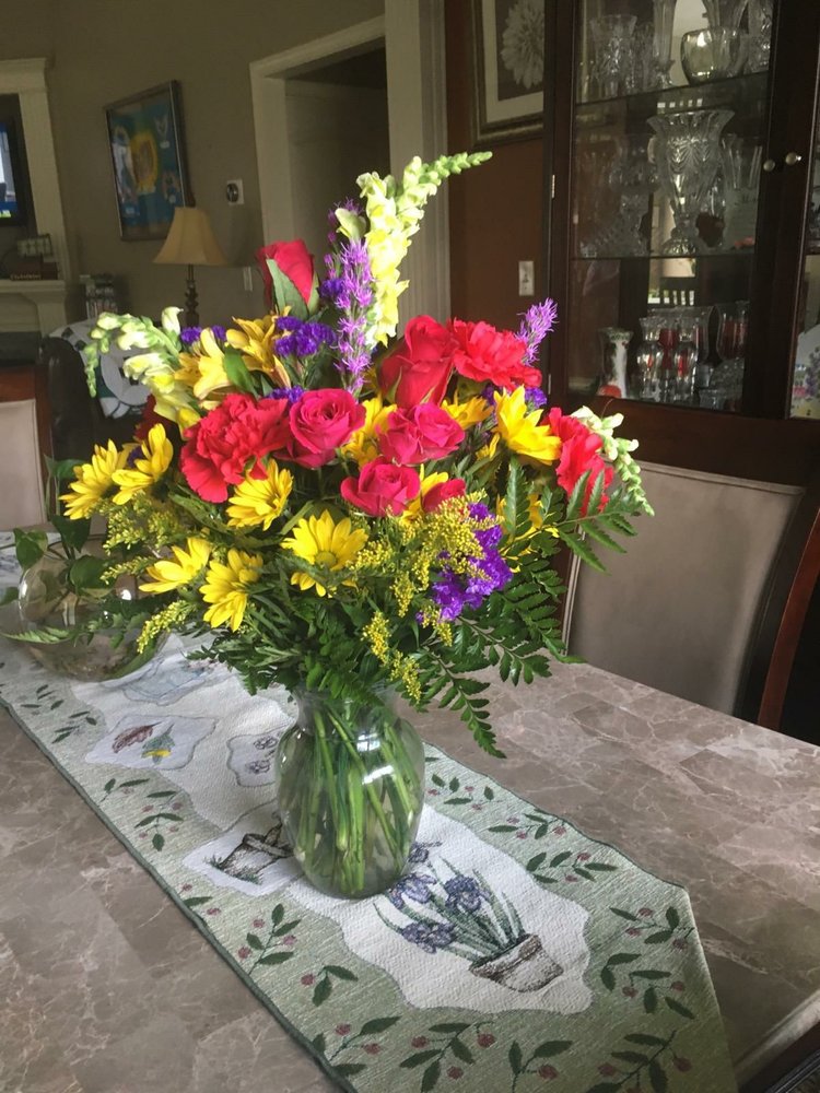 SAND’S OLD HICKORY FLORIST Florists 18 Old Hickory Cv, Jackson, TN