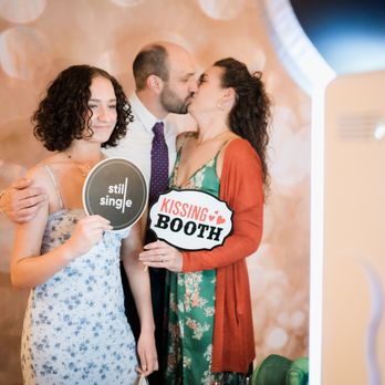 Amazebooths - Photo Booth Rentals Near Me