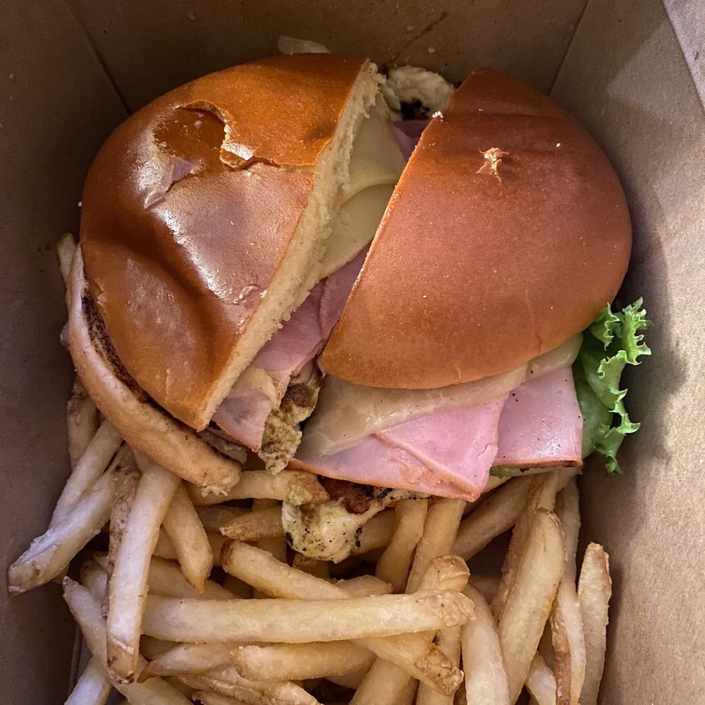 CHICKEN-APPLE-CHEDDAR SANDWICH