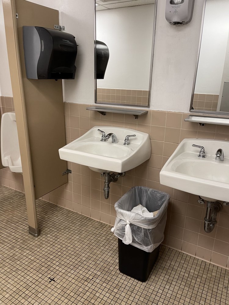 ELEGANT TOUCH Updated May 2024 15 Photos Granbury, Texas Office