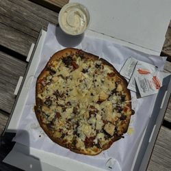 Doh'p - Pesto chicken pizza