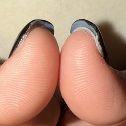 The length of the thumb nails is too short and too close to my real nail length
