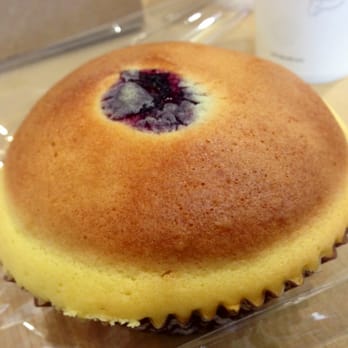 85°C Bakery Cafe-Irvine - Blueberry cream cheese bun - my favorite! - Coffee & Tea Near Me - Irvine, California