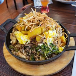 Gary's Restaurant & Bar - Gary's Chofan (A mountain of goodness!)