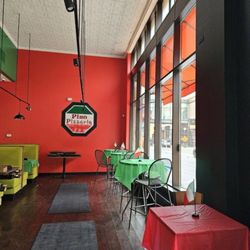 Pinos Pizzeria - The indoor sitting  of Pinos Pizzeria