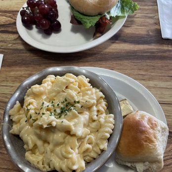 The Slippery Deck - Bagel BLT and Macaroni & Cheese - Breakfast & Brunch Near Me - Westport, Washington The Slippery Deck - Bagel BLT and Macaroni & Cheese - Breakfast & Brunch Near Me - Westport, Washington