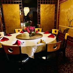 May Dragon Chinese Restaurant - Banquet Room for 10 People