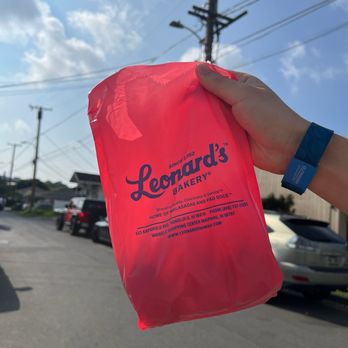 Leonard's Bakery - Bakeries Near Me - Honolulu, Hawaii