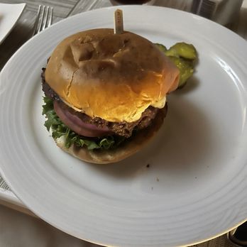 The Burger Custom Made - Regular cheese burger - Burgers Near Me - Las Jarretaderas, NAY The Burger Custom Made - Regular cheese burger - Burgers Near Me - Las Jarretaderas, NAY