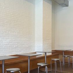 Apollo Bagels - Interior
