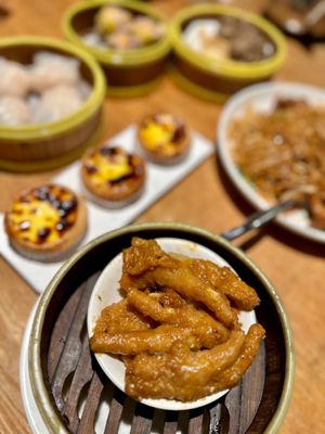 Hong Kong Bistro by null