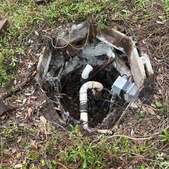 Vector Plumbing - Repairing a failed lift station pump - Plumbing Near Me - Navarre, Florida Vector Plumbing - Repairing a failed lift station pump - Plumbing Near Me - Navarre, Florida