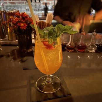 Amandine - Cocktail Bars Near Me - Los Altos, California