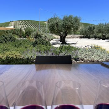 Niner Wine Estates - Wine Tasting Room Near Me - Paso Robles, California Niner Wine Estates - Wine Tasting Room Near Me - Paso Robles, California