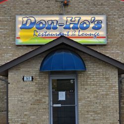 Don Ho's Restaurant & Lounge - The entrance to the restaurant.