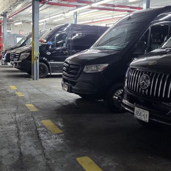 Golden Class Limo - Luxury sprinter van - Limos Near Me - Queens, New York Golden Class Limo - Luxury sprinter van - Limos Near Me - Queens, New York