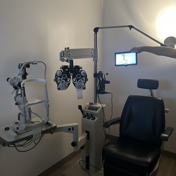 LasikPlus - Inside the examination room - Optometrists Near Me - San Antonio, Texas LasikPlus - Inside the examination room - Optometrists Near Me - San Antonio, Texas