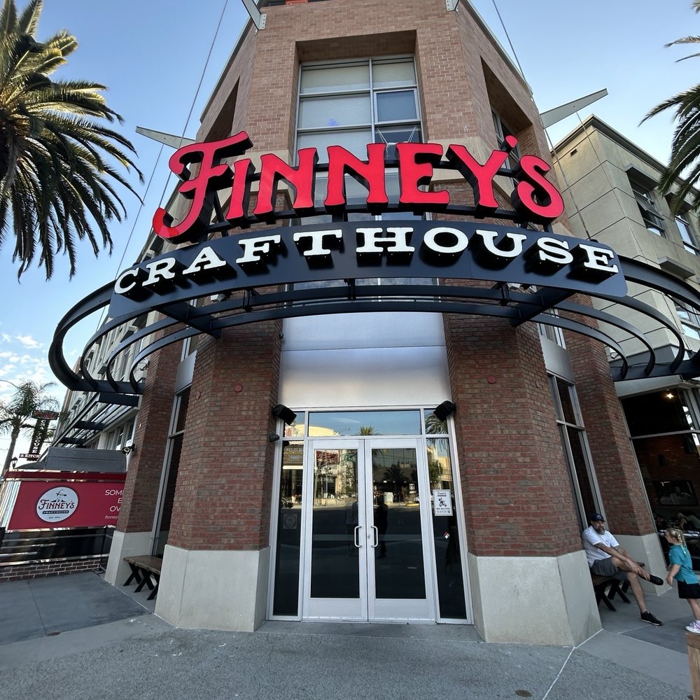 Currently extremely hot inside this place.