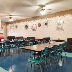 Los Hermanos Restaurant & Lounge - Pretty Quite Here at 6:00 a.m.