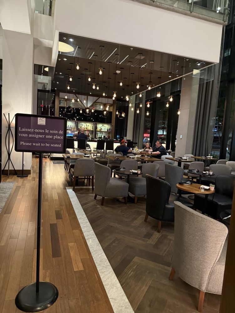 AC Hotels by Marriott Montreal Downtown