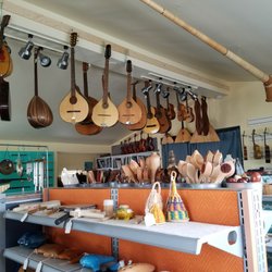 Lark in the Morning - Musical bones, spoons, Irish bouzoukis, Alphorn