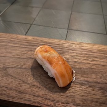 Mako - Nigiri - Sushi Bars Near Me - Chicago, Illinois