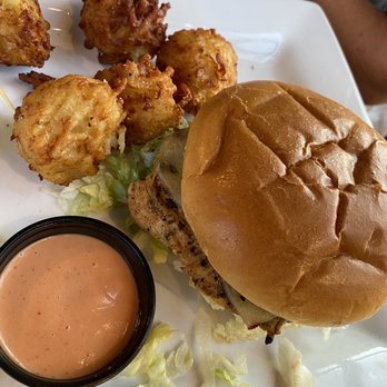Rail Craft Kitchen & Bar - Garlic Hot Chicken Sandwich - Bars Near Me - Dublin, Ohio Rail Craft Kitchen & Bar - Garlic Hot Chicken Sandwich - Bars Near Me - Dublin, Ohio
