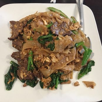 Monora Thai - Cerritos - Beef pad see ew - Thai Near Me - Cerritos, California Monora Thai - Cerritos - Beef pad see ew - Thai Near Me - Cerritos, California