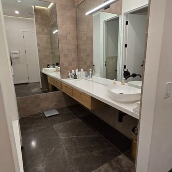 Sudor Sauna Studio - Vanity area. There's a toilet off to the right, as well as another toilet close to the showers. Lighting and Sonos are perfect! - Saunas Near Me - Houston, Texas Sudor Sauna Studio - Vanity area. There's a toilet off to the right, as well as another toilet close to the showers. Lighting and Sonos are perfect! - Saunas Near Me - Houston, Texas
