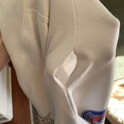 Mammoth Sports at Main Lodge - My new sweatshirt just falling apart in multiple places, mammoth doesn't respond to e-mails about it.