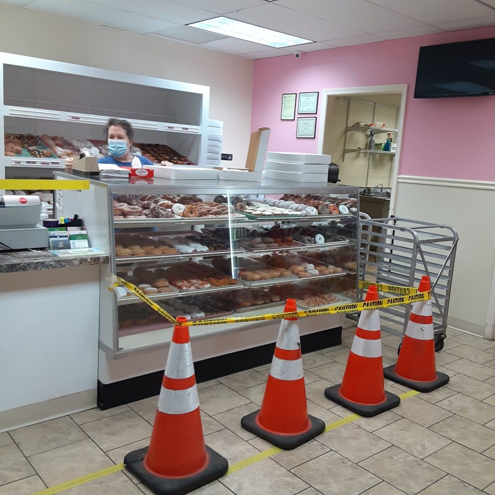 SUZY JO DONUTS Updated May 2024 25 Photos & 33 Reviews 205