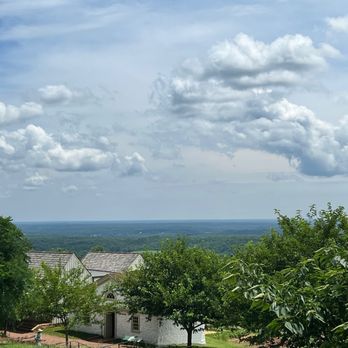 Thomas Jefferson's Monticello - Landmarks & Historical Buildings Near Me - Charlottesville, Virginia