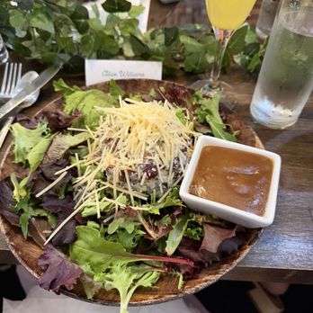 Perfect Pig - Yummy Four Seasons Chicken Salad - Breakfast & Brunch Near Me - Santa Rosa Beach, Florida