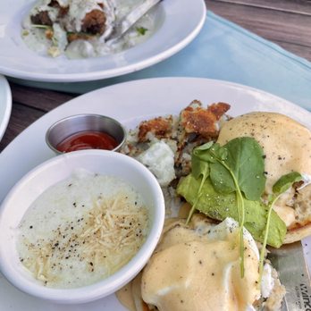Cody's La Jolla - Crab Cake eggs Benedicts - Breakfast & Brunch Near Me - La Jolla, California