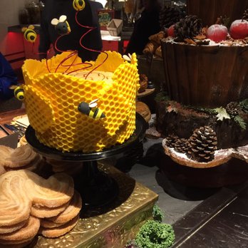 Clifton's Republic - Beautiful dessert displays - Bars Near Me - Los Angeles, California